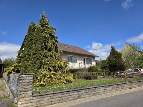 Einfamilienhaus mit Garage und Garten in 97534 Waigolshausen (ID 10654) - Einfamilienhaus Waigolshausen Waigolshausen | Angebot:26682782